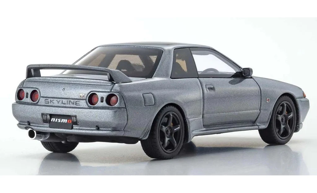 1/43 Scale Nissan Skyline GT-R R32 NISMO Grand Touring Diecast Car - Image 2