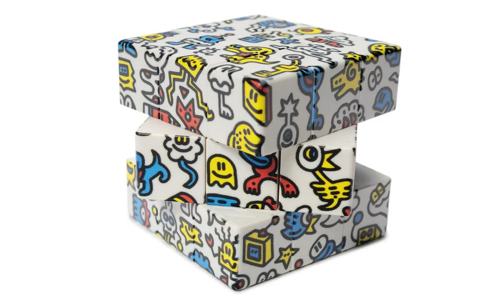 Ziina Star Alien Graffiti 3x3 (UV Printed) - 5.5cm - Image 3