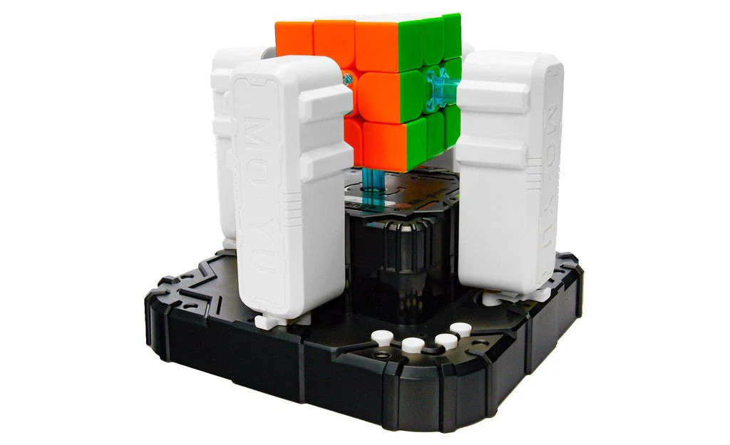 MoYu Cube Solving Robot