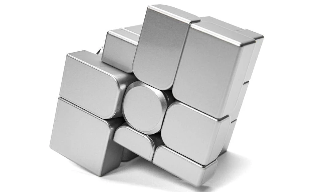 MoYu Mirror V2 (Magnetic, Ball-Core, UV Coated) - Image 3