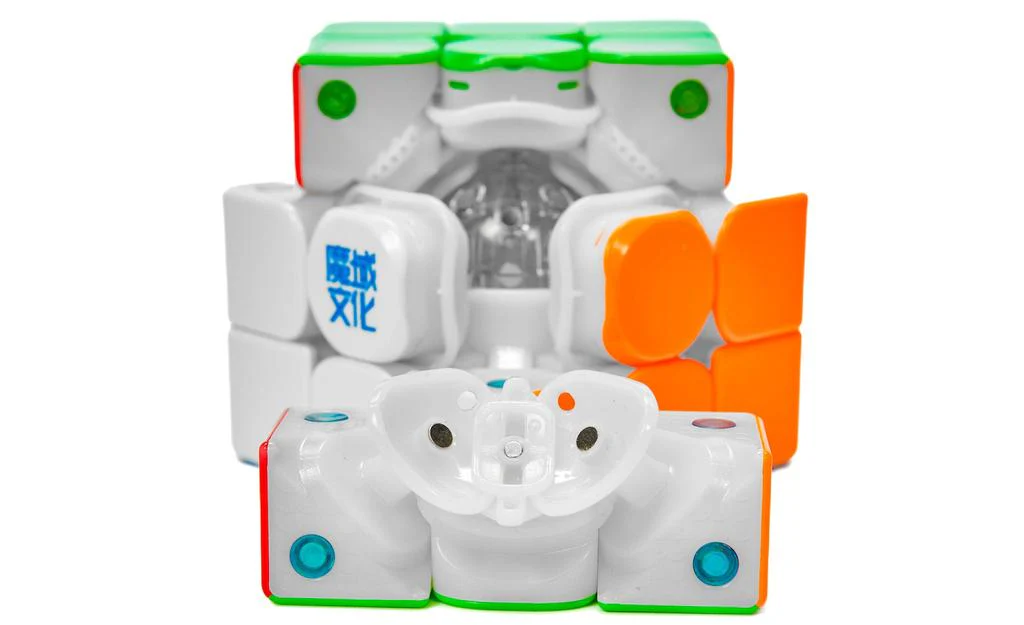 MoYu WeiLong 3x3 V11 (Magnetic, MagLev, 20-Magnet Ball-Core, UV Coated) - Image 4
