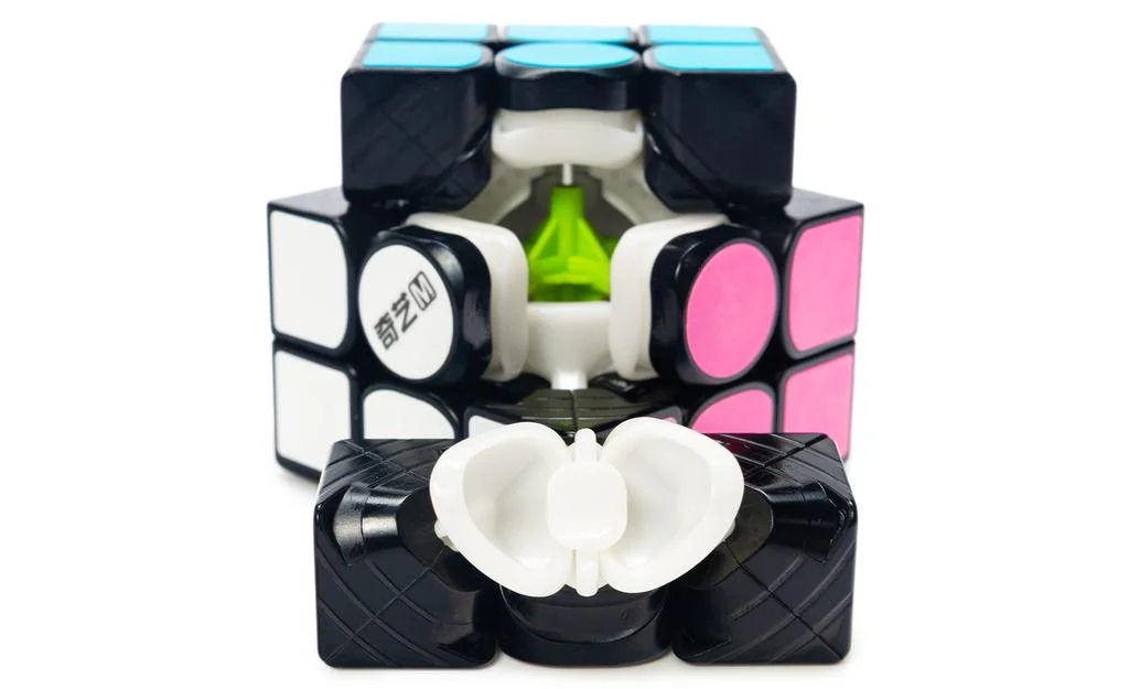 QiYi 3x3 (Magnetic, Glow in the Dark) - Image 3