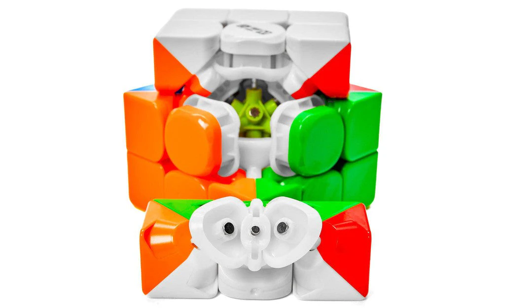 QiYi M Pro 3x3 V2 Pioneer (Magnetic, MagLev, Core Magnets, UV Coated) - Image 2