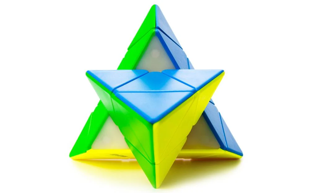 QiYi Warrior Pyraminx (Magnetic) - Image 2